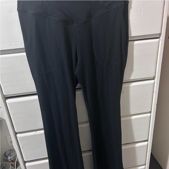 Cross waist flared leggings with pockets - Picture 1 of 3